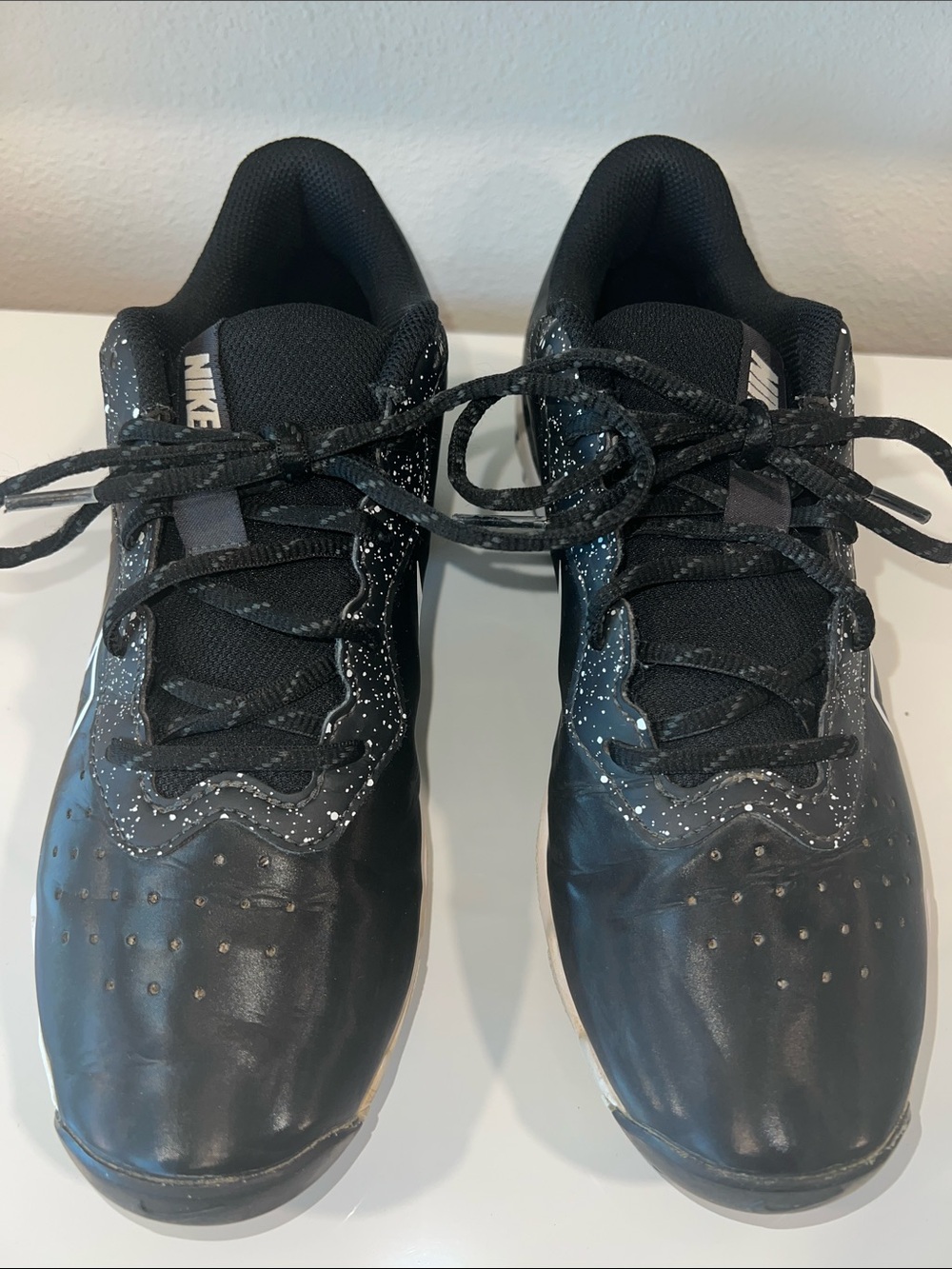 Nike Black Sneakers with White Logo and Speckle
